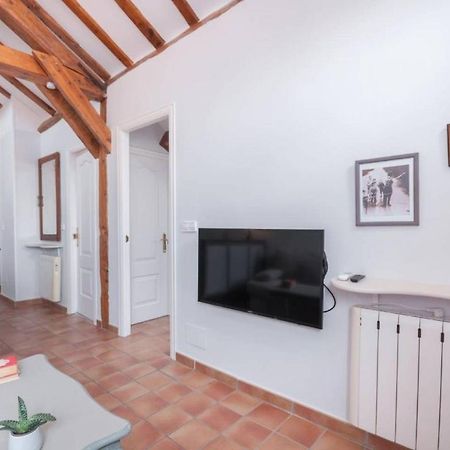 Cozy One-Bedroom Penthhouse La Latina Madrid Kültér fotó