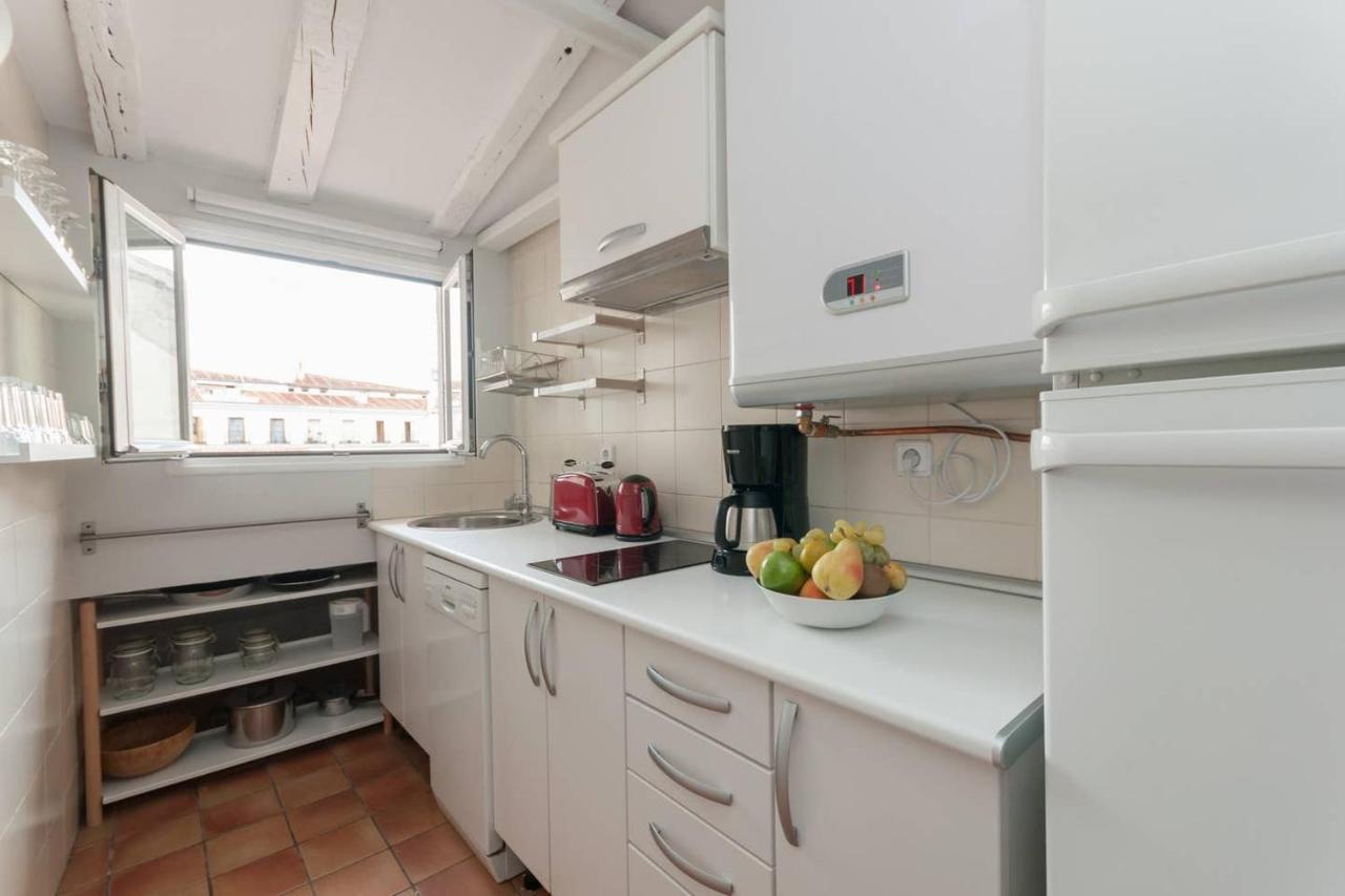 Cozy One-Bedroom Penthhouse La Latina Madrid Kültér fotó