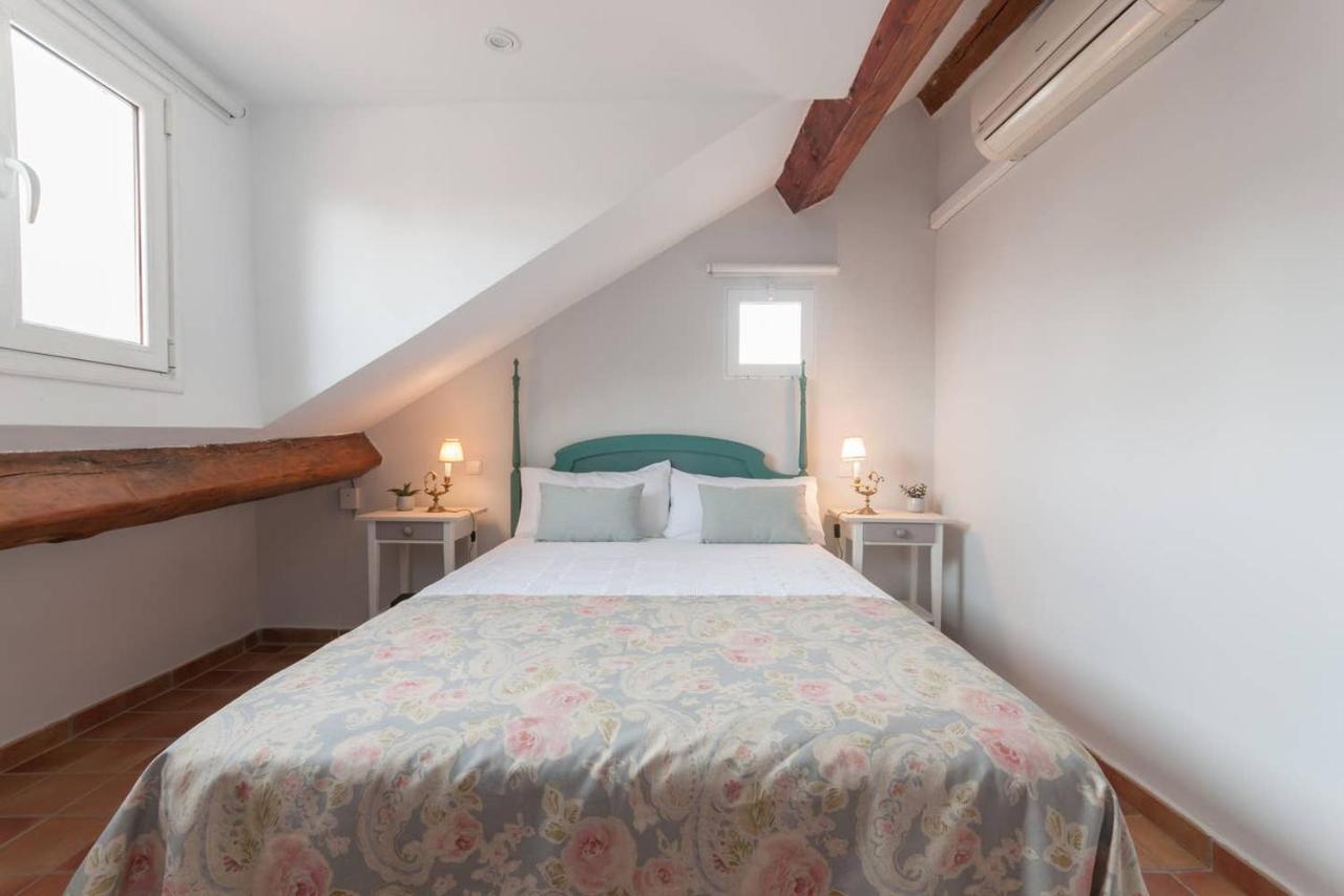 Cozy One-Bedroom Penthhouse La Latina Madrid Kültér fotó