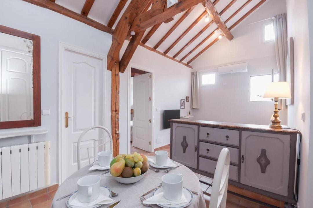Cozy One-Bedroom Penthhouse La Latina Madrid Kültér fotó